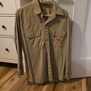 Men's Long-Sleeve Casual Button-Down Shirt in Tan